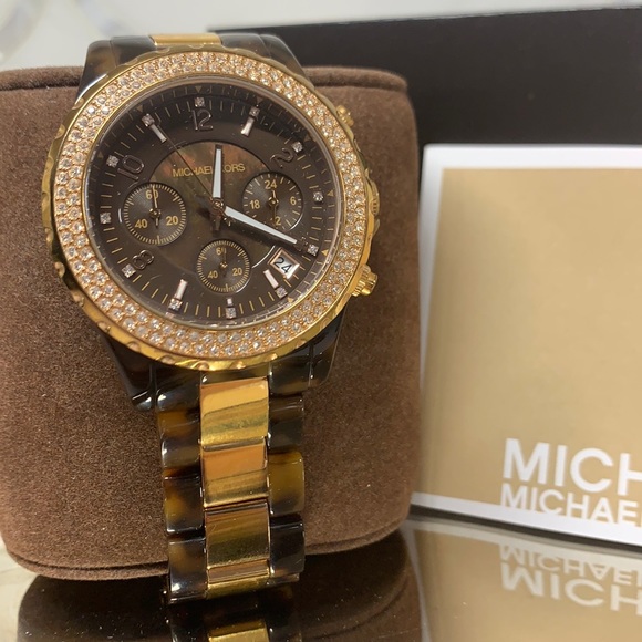 🌺Micheal Kors Tortoise Watch